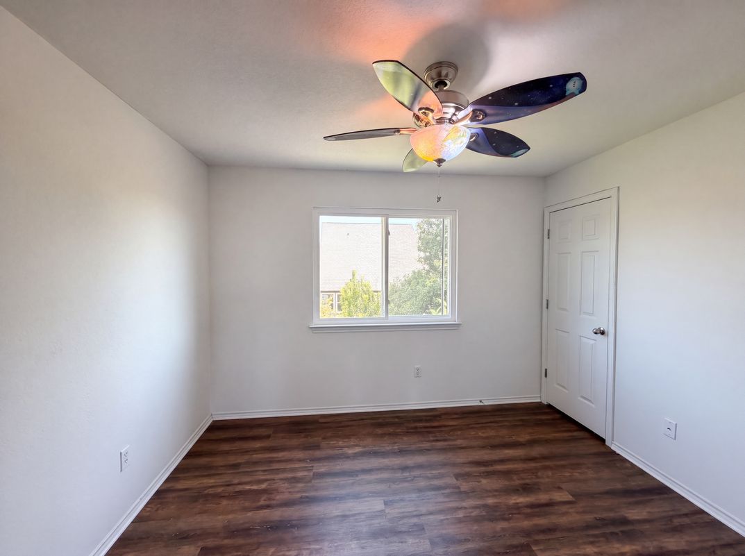 Photo 7 of 19 of 7712 Redbrush, Temple, TX