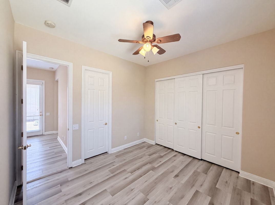 Photo 5 of 68 of 6892 April Wind Ave, Las Vegas, NV