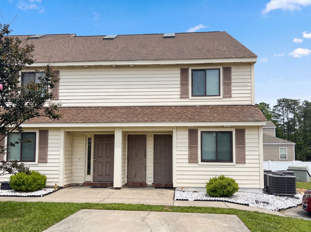 Property photo 1 of 510 Fairwood Lakes Dr Unit T-21