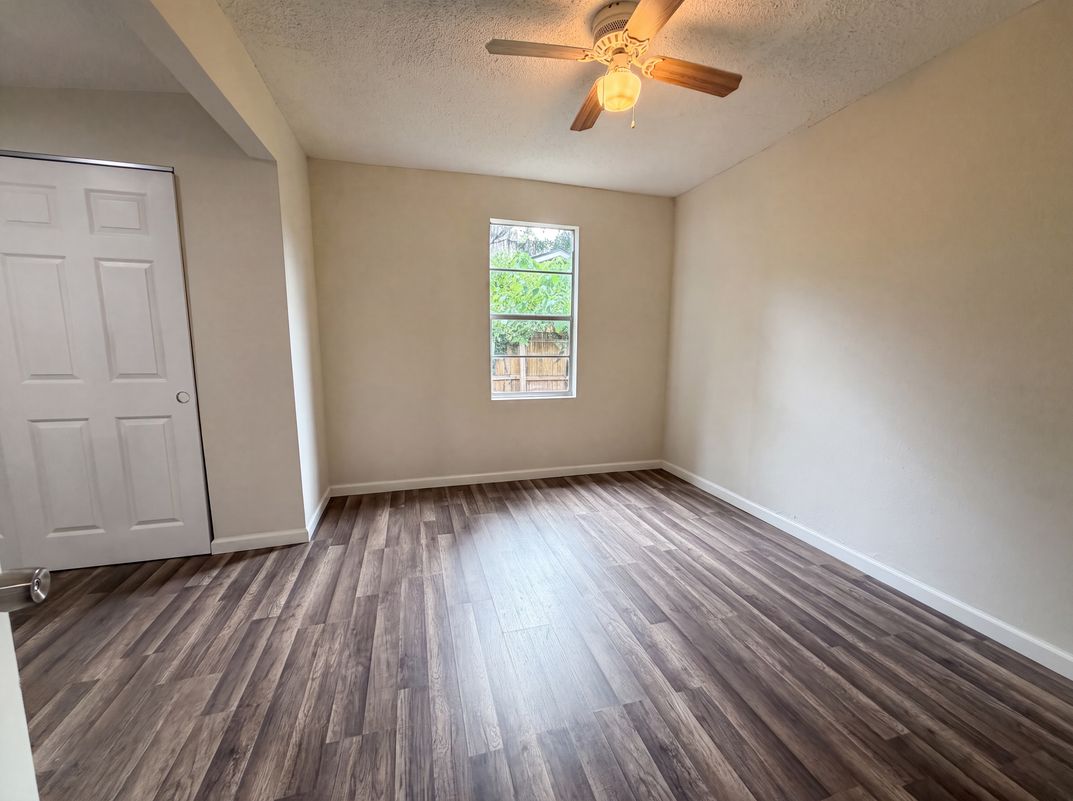 Photo 14 of 21 of 1340 Ottawa Ave, Jacksonville, FL