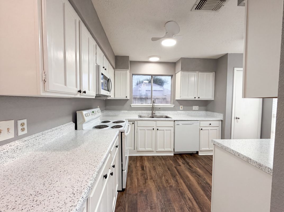 Property photo 2 of 6710 Renfro Dr