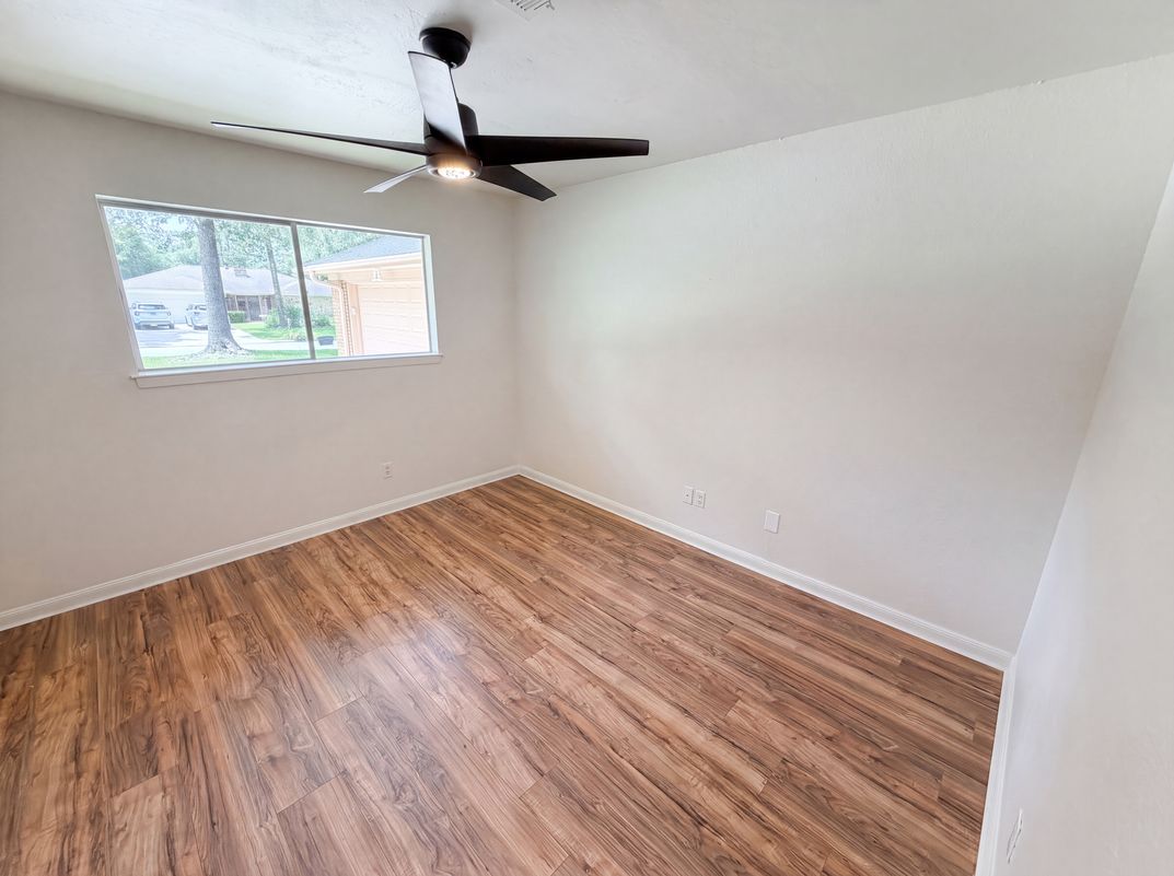 Photo 4 of 23 of 719 Equinox St, Crosby, TX