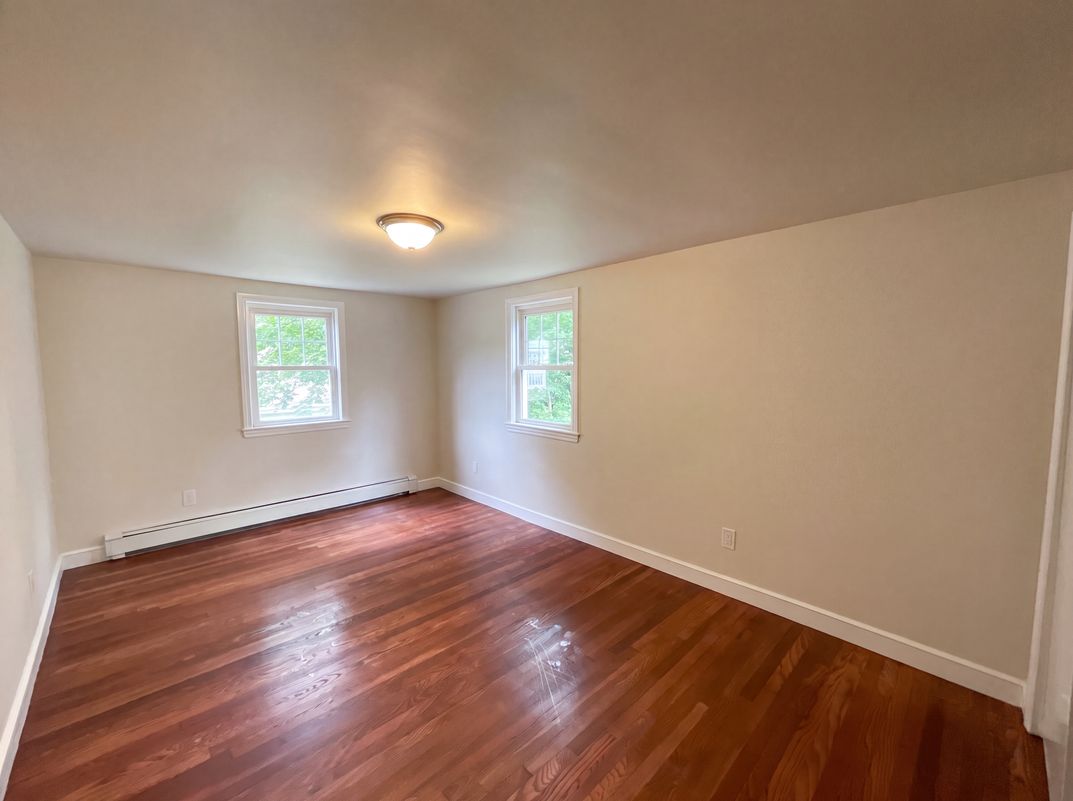 Photo 11 of 28 of 48 Woodlawn St, Randolph, MA