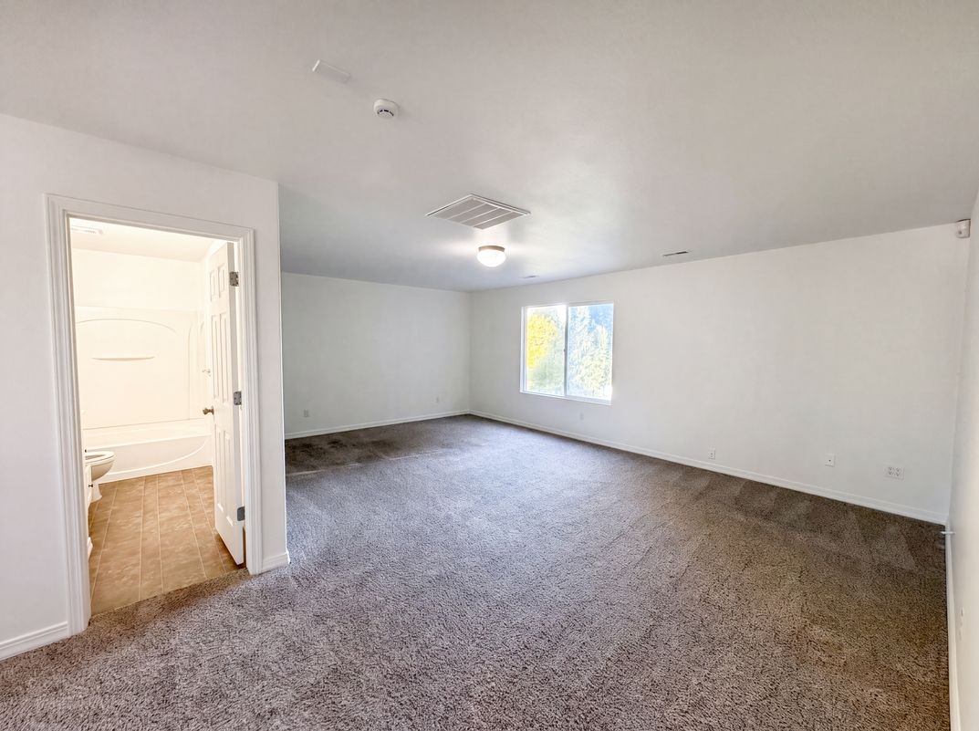 Photo 11 of 26 of 866 S 1580 W, Lehi, UT
