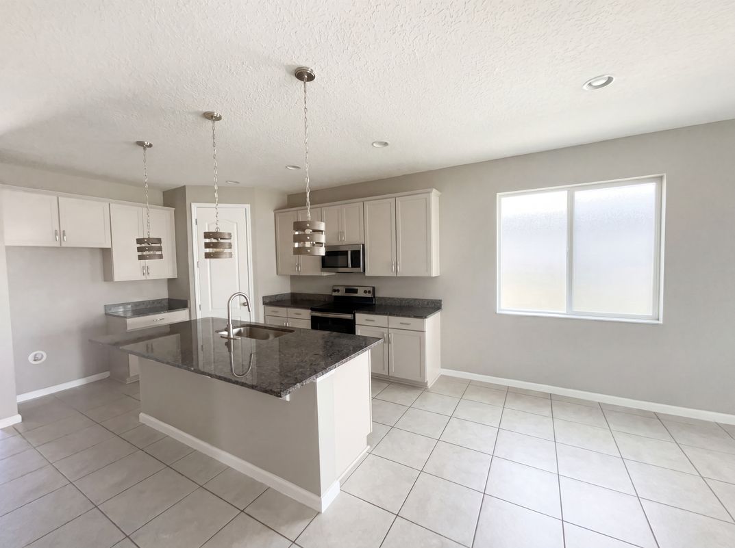 Photo 19 of 29 of 2526 W End Dr, Saint Cloud, FL