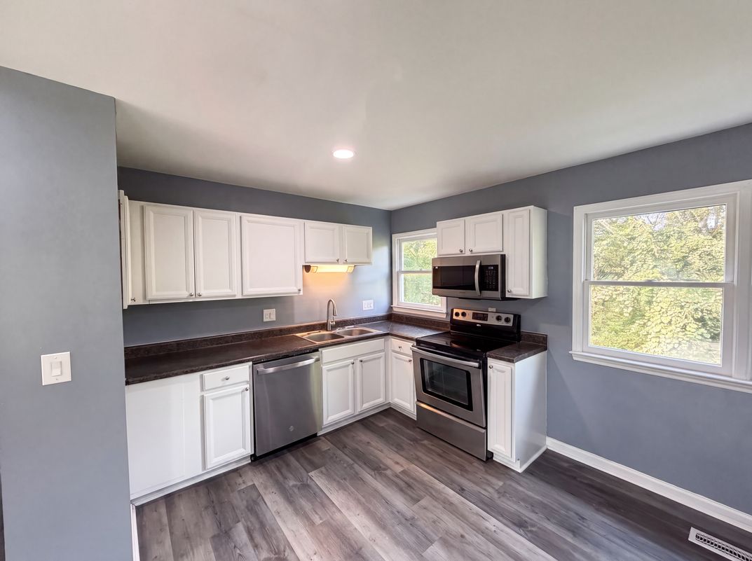 Photo 7 of 18 of 5601 Beaconsfield Rd, Charlotte, NC