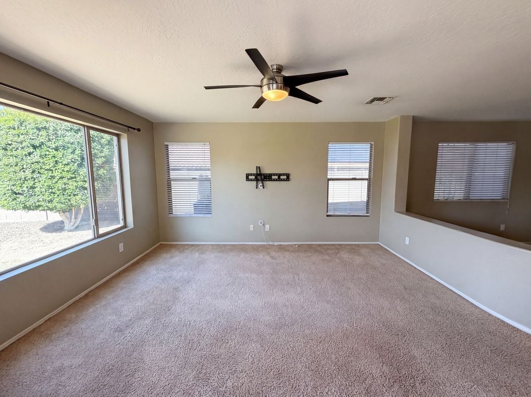 Photo 11 of 33 of 11397 W Lincoln St, Avondale, AZ