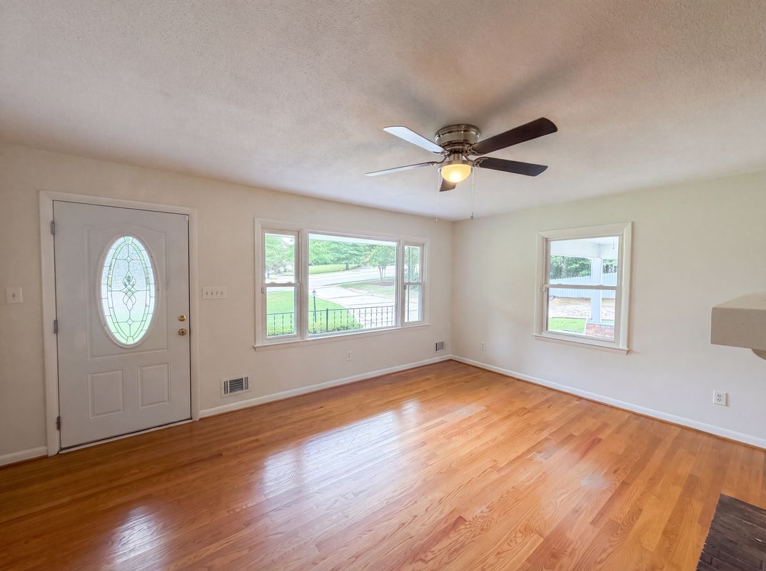 Photo 3 of 17 of 500 Sunnybrook Rd, Raleigh, NC
