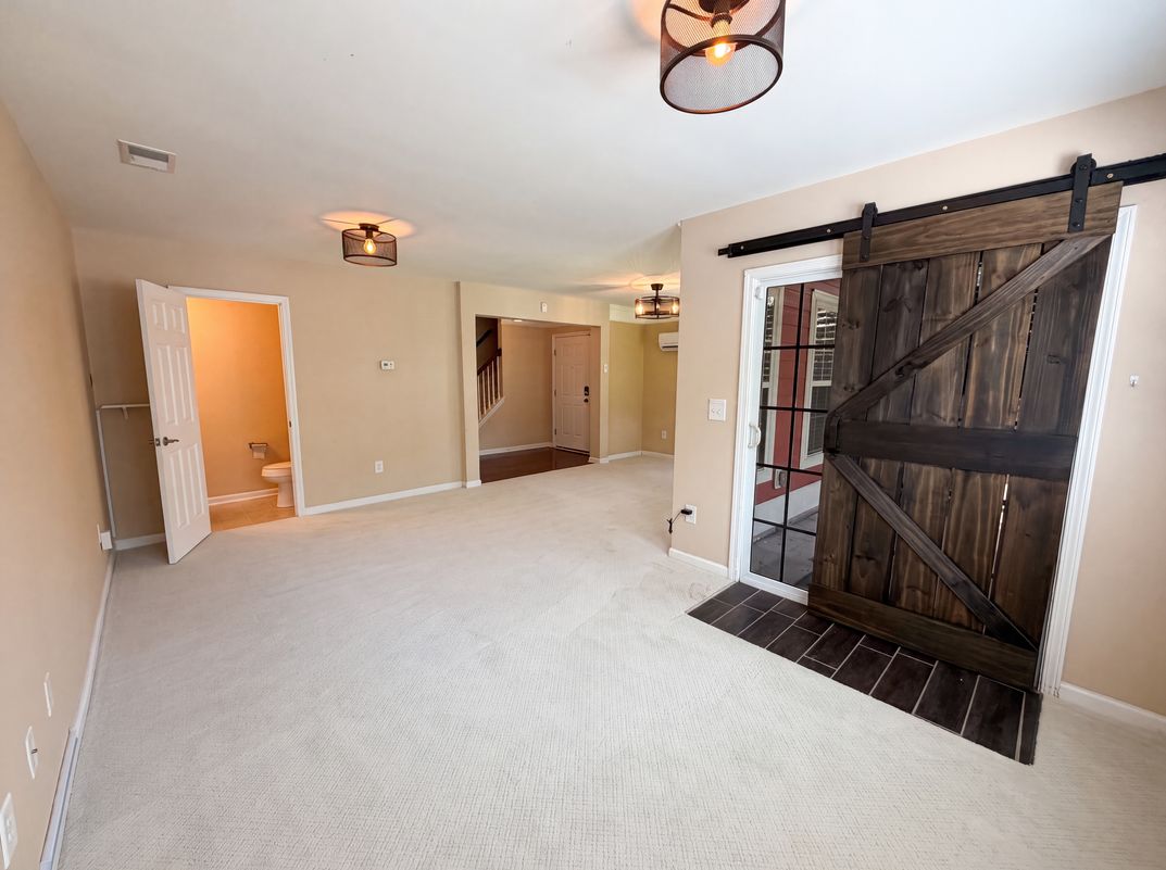 Photo 8 of 20 of 9006 Parlor Dr, Ladson, SC