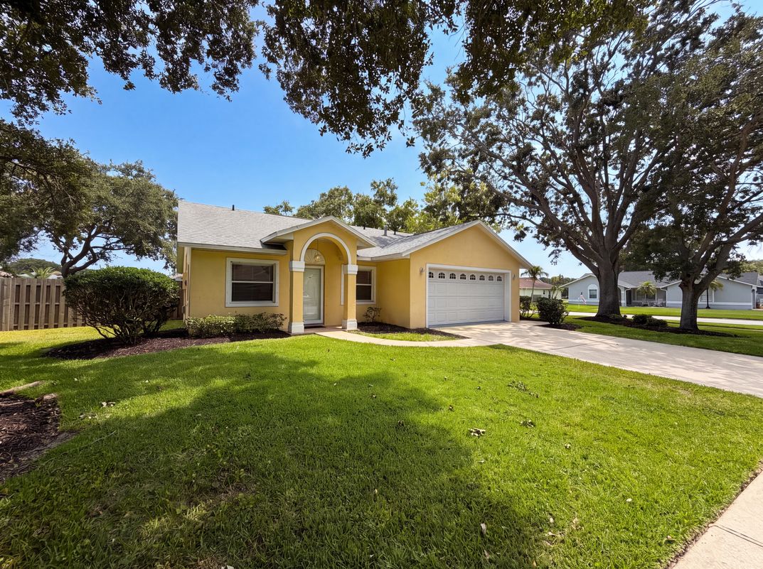 Photo 22 of 26 of 1015 Deer Run Dr, Melbourne, FL