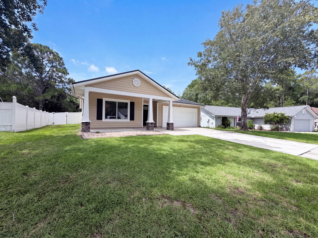 Photo 15 of 18 of 7428 Sweet Rose Ln, Jacksonville, FL