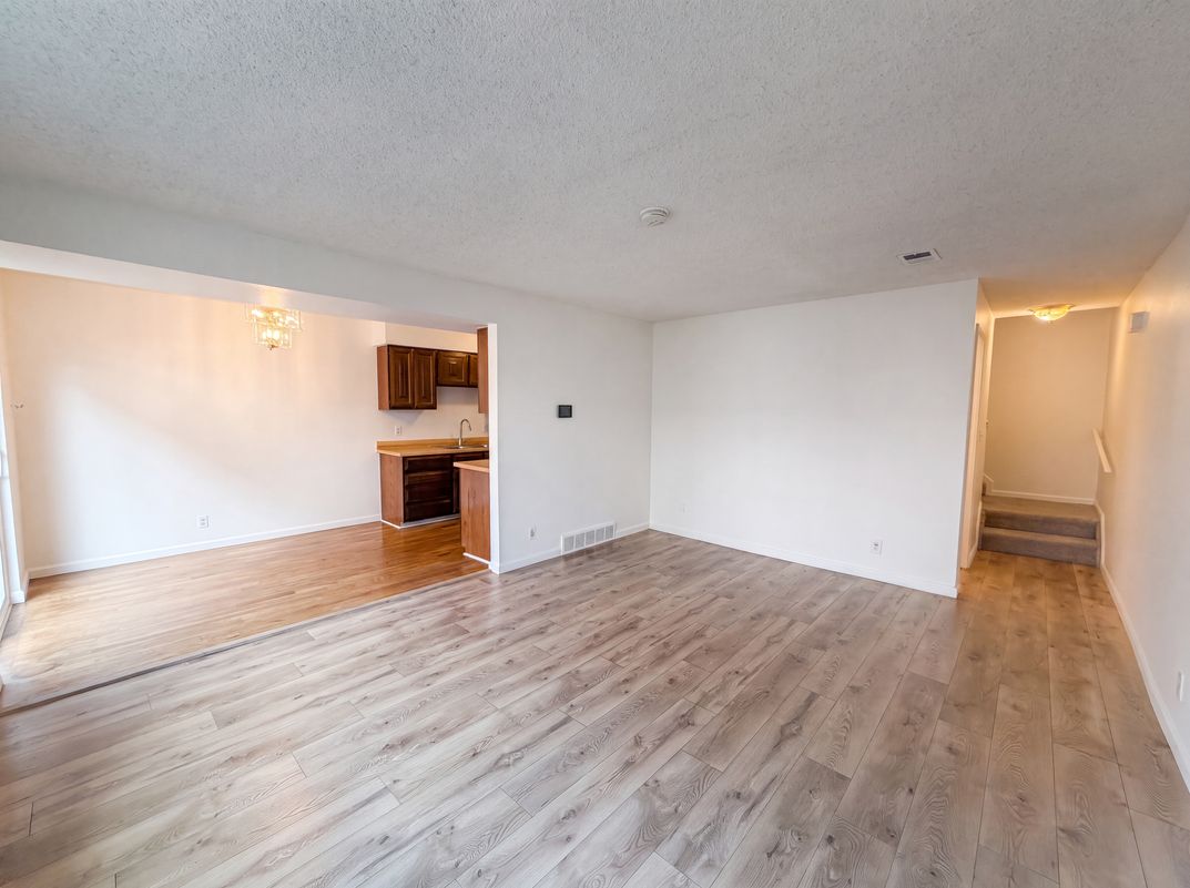 Photo 3 of 18 of 9867 Lane St, Thornton, CO