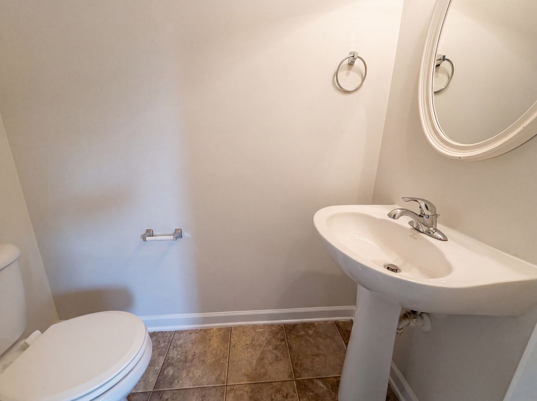 Photo 19 of 26 of 5503 Hardie Farm Dr, Greensboro, NC