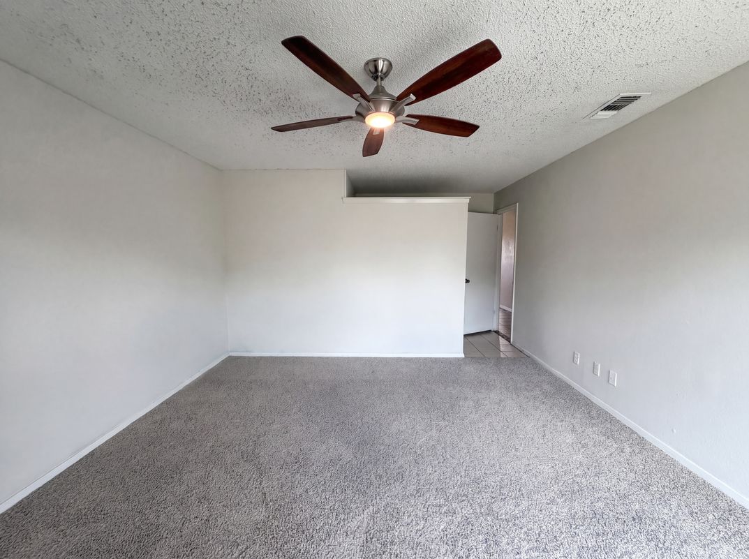 Photo 7 of 16 of 2803 Persimmon Dr, Killeen, TX