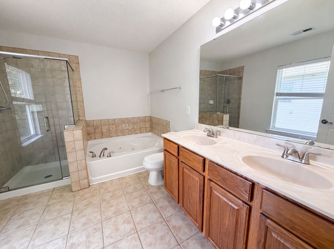 Photo 10 of 16 of 506 Hillview Dr, Durham, NC