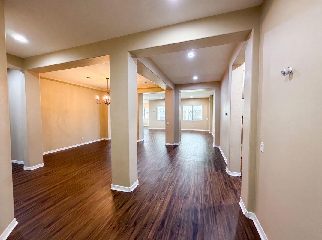 Photo 7 of 39 of 18136 W Devonshire Ave, Goodyear, AZ