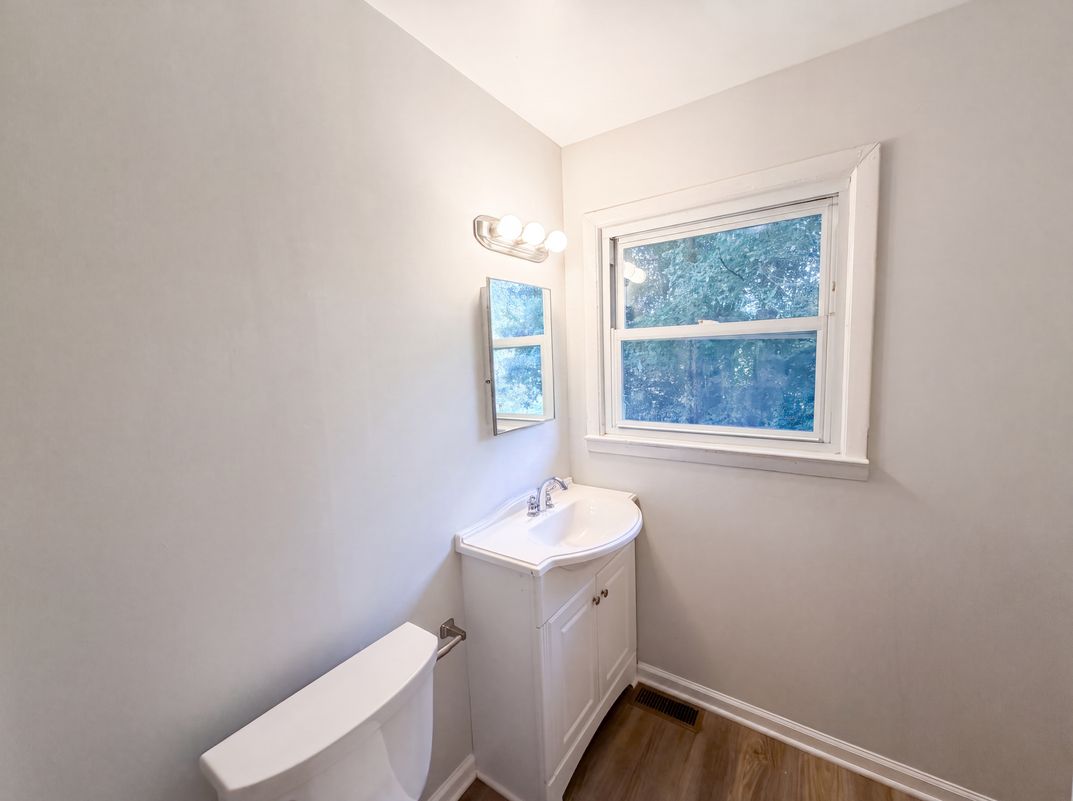 Photo 13 of 16 of 407 Lamesa Dr, Raleigh, NC