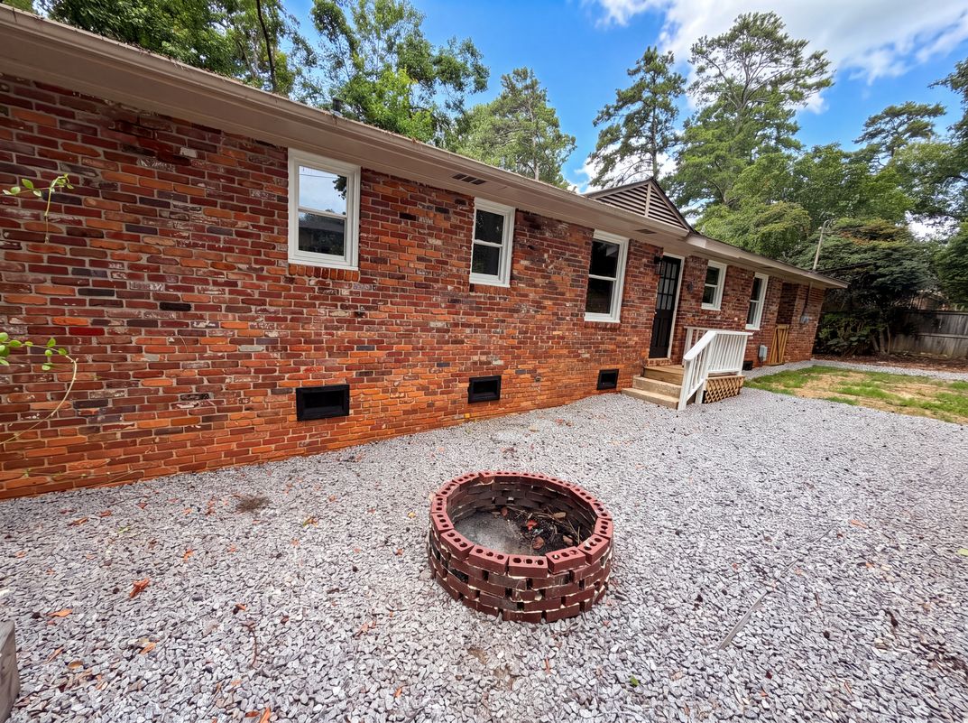 Photo 26 of 29 of 1710 Fairhaven Dr, Columbia, SC
