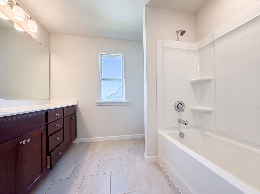 Photo 10 of 24 of 119 E Caxton Ct, Clayton, NC