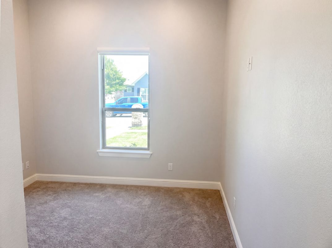 Photo 12 of 16 of 7253 Medio Crk, Tyler, TX