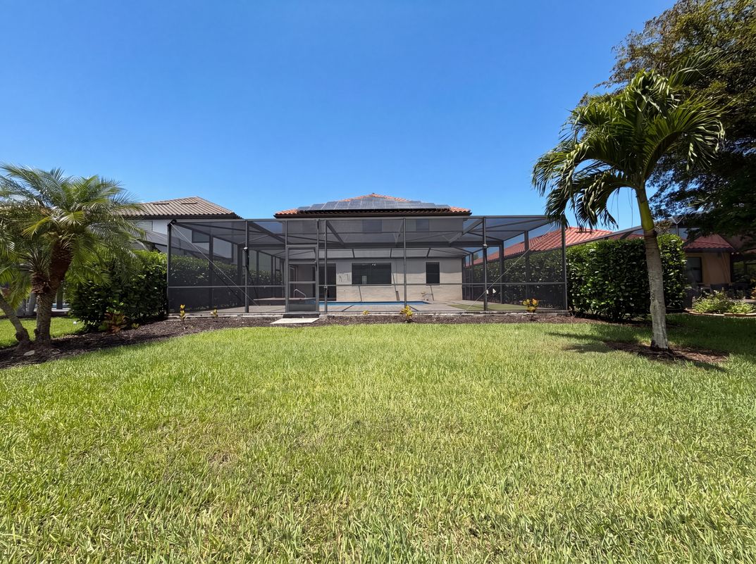 Photo 35 of 46 of 1588 Vizcaya Ln, Naples, FL