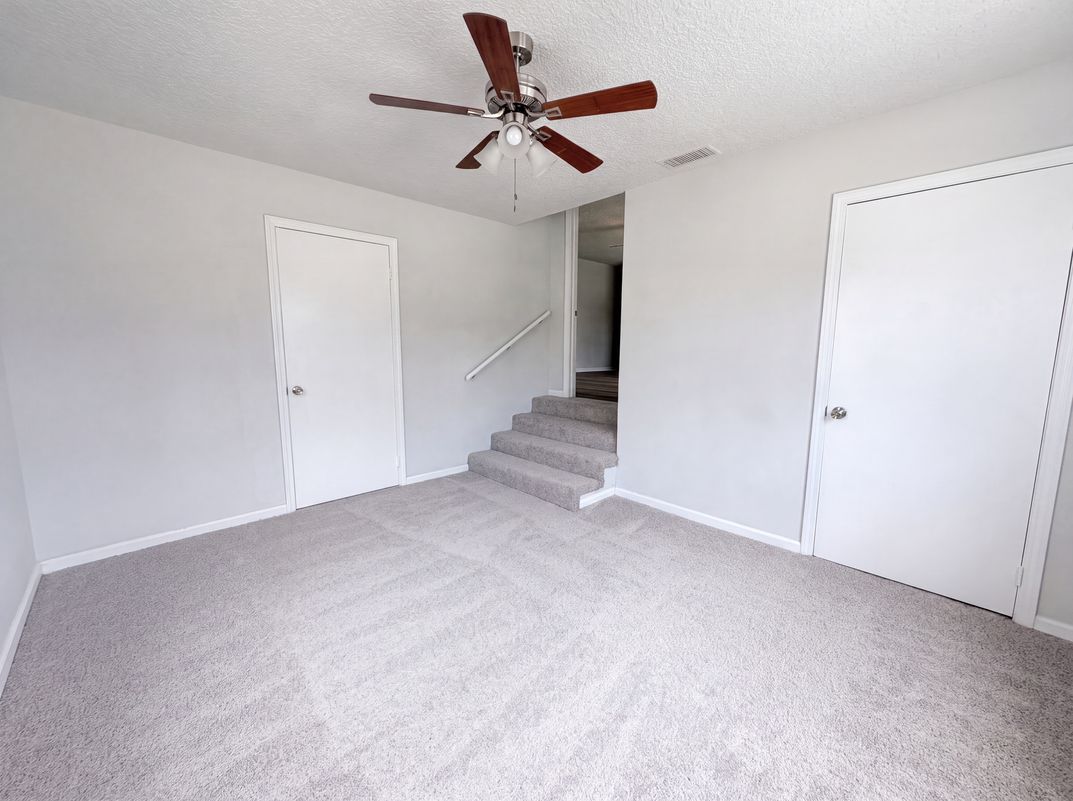 Photo 4 of 21 of 411 Capricorn Ln, Orange Park, FL