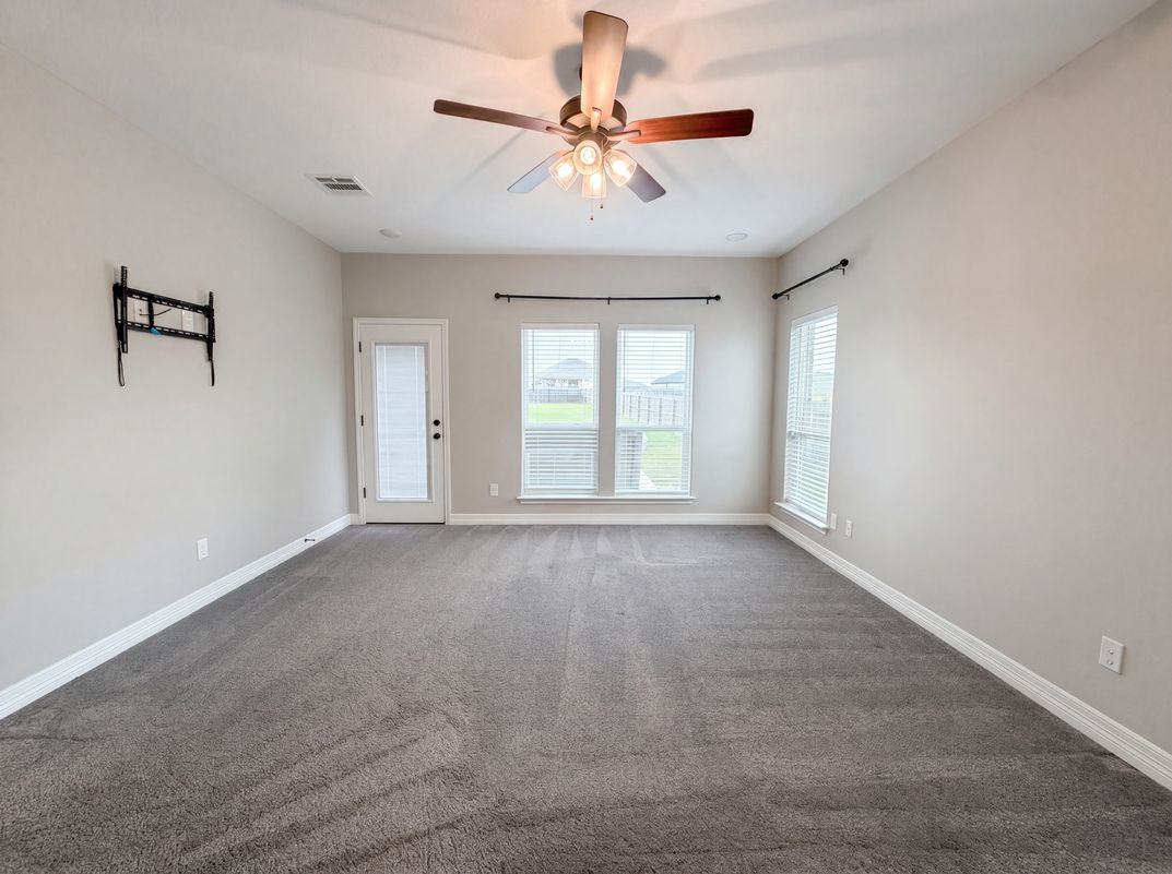 Photo 6 of 21 of 6112 Wye Oak Dr, Salado, TX