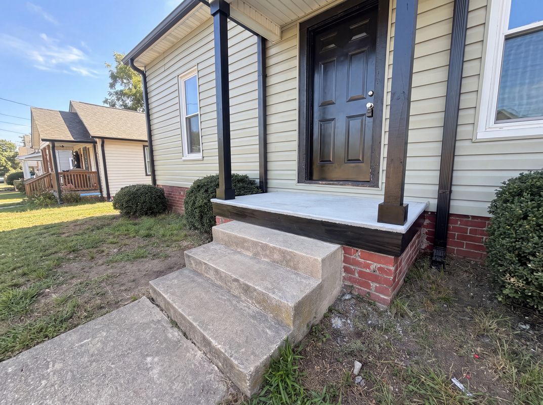 Photo 14 of 17 of 603 Cranbrook St, Greensboro, NC