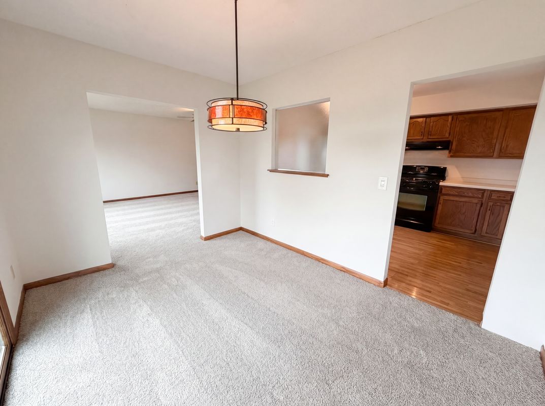 Photo 10 of 27 of 14012 Underclift St NW, Andover, MN