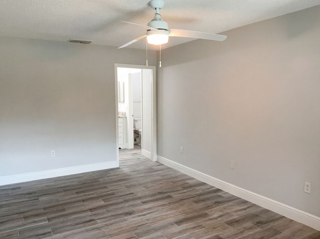 Photo 4 of 24 of 444 Hunter Cir, Kissimmee, FL