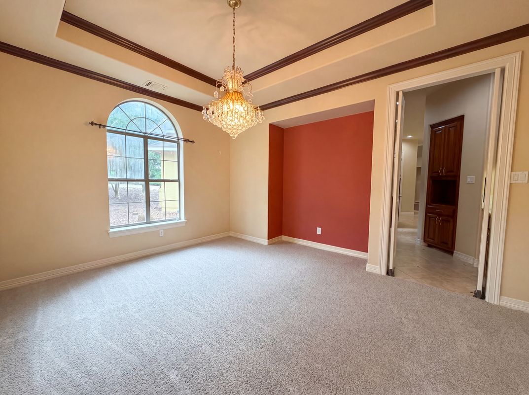 Photo 9 of 26 of 20646 Wahl Ln, San Antonio, TX