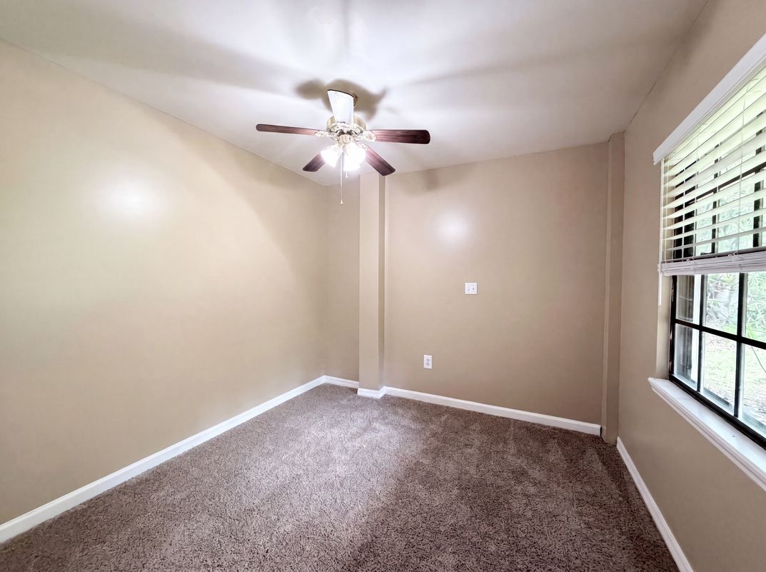 Photo 10 of 18 of 94 Conifer Cir, Middleburg, FL