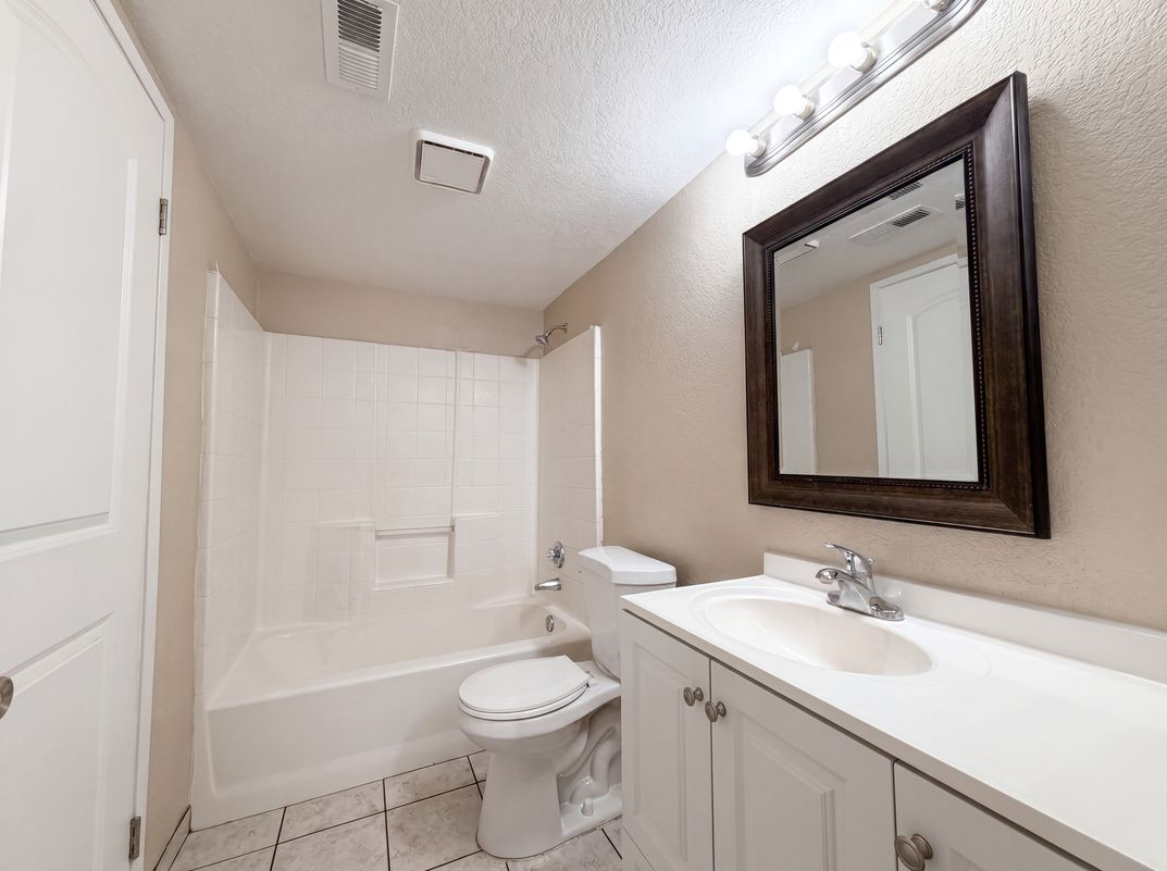 Photo 14 of 28 of 5545 W Avenue L6, Lancaster, CA