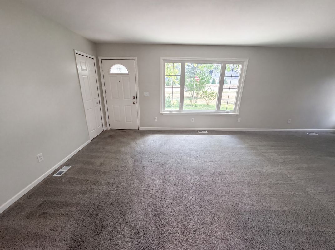 Photo 3 of 20 of 3211 24 Mile Rd, Shelby Township, MI