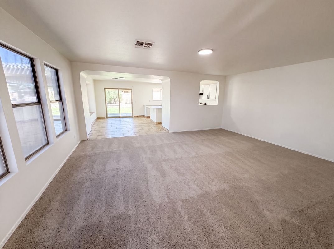 Photo 3 of 20 of 5596 W Cortaro Crossing Dr, Tucson, AZ