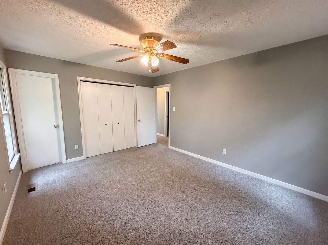 Photo 4 of 16 of 2700 Tipton St, South Chesterfield, VA