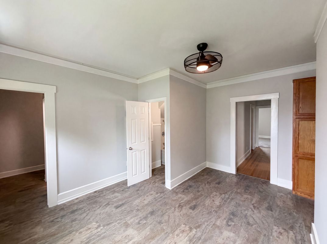 Photo 7 of 25 of 1510 E Raymond St, Indianapolis, IN