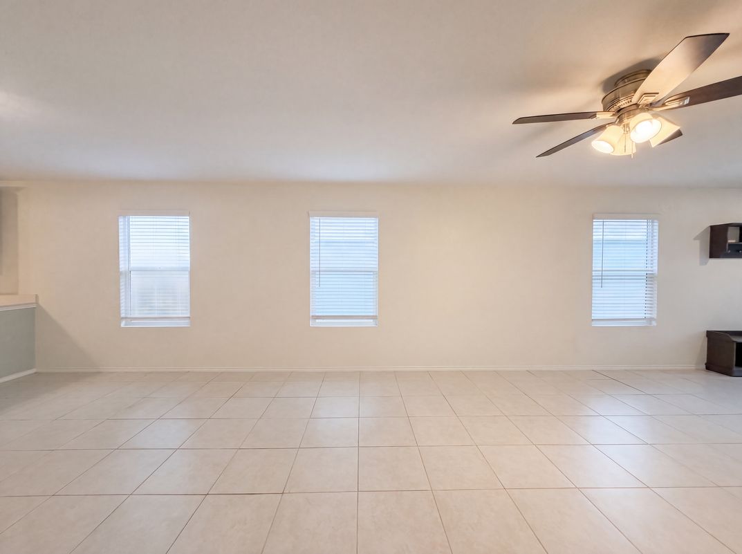 Photo 12 of 20 of 5832 Timber Point Dr, Princeton, TX