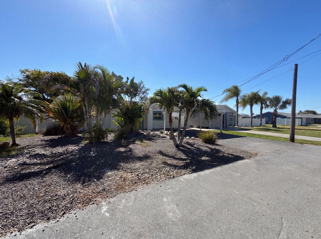 Photo 22 of 30 of 13638 Evelane Dr, Hudson, FL