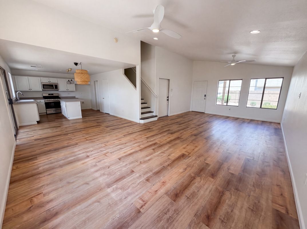 Photo 3 of 24 of 1376 S Boulder St, Gilbert, AZ