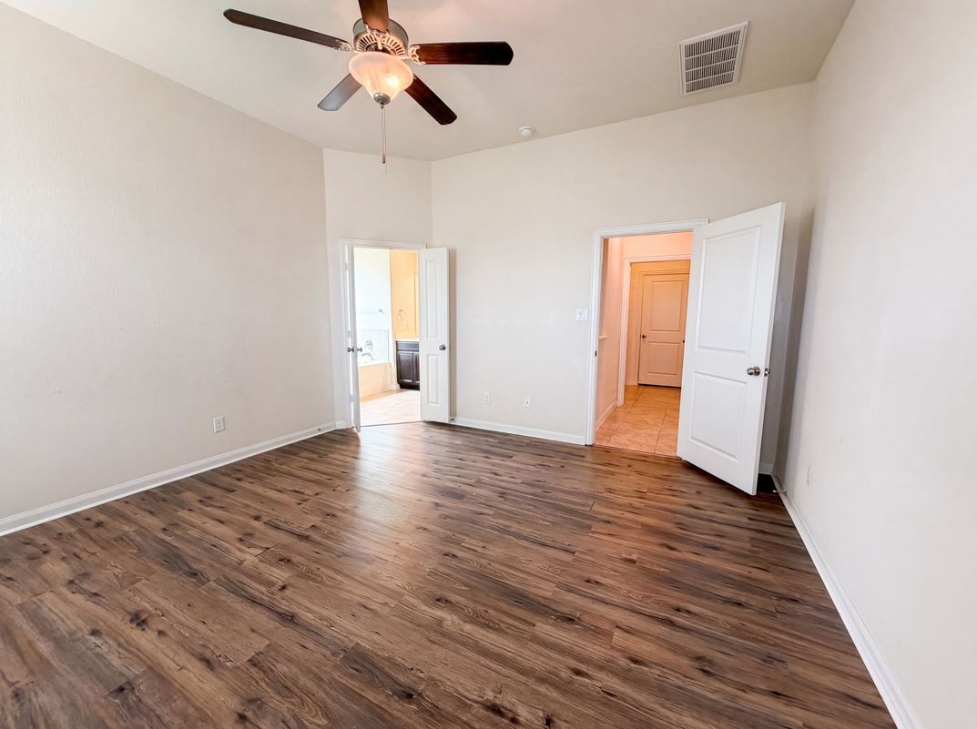 Photo 4 of 21 of 294 Adoquin Trl, Buda, TX
