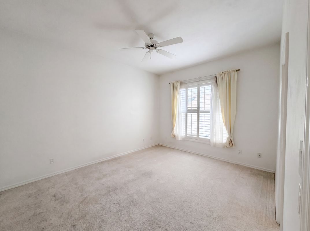 Photo 11 of 19 of 3319 Newbliss Cir, Ormond Beach, FL