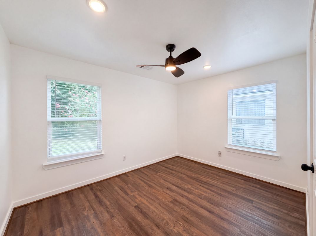 Photo 12 of 17 of 3457 Mainer St, Houston, TX