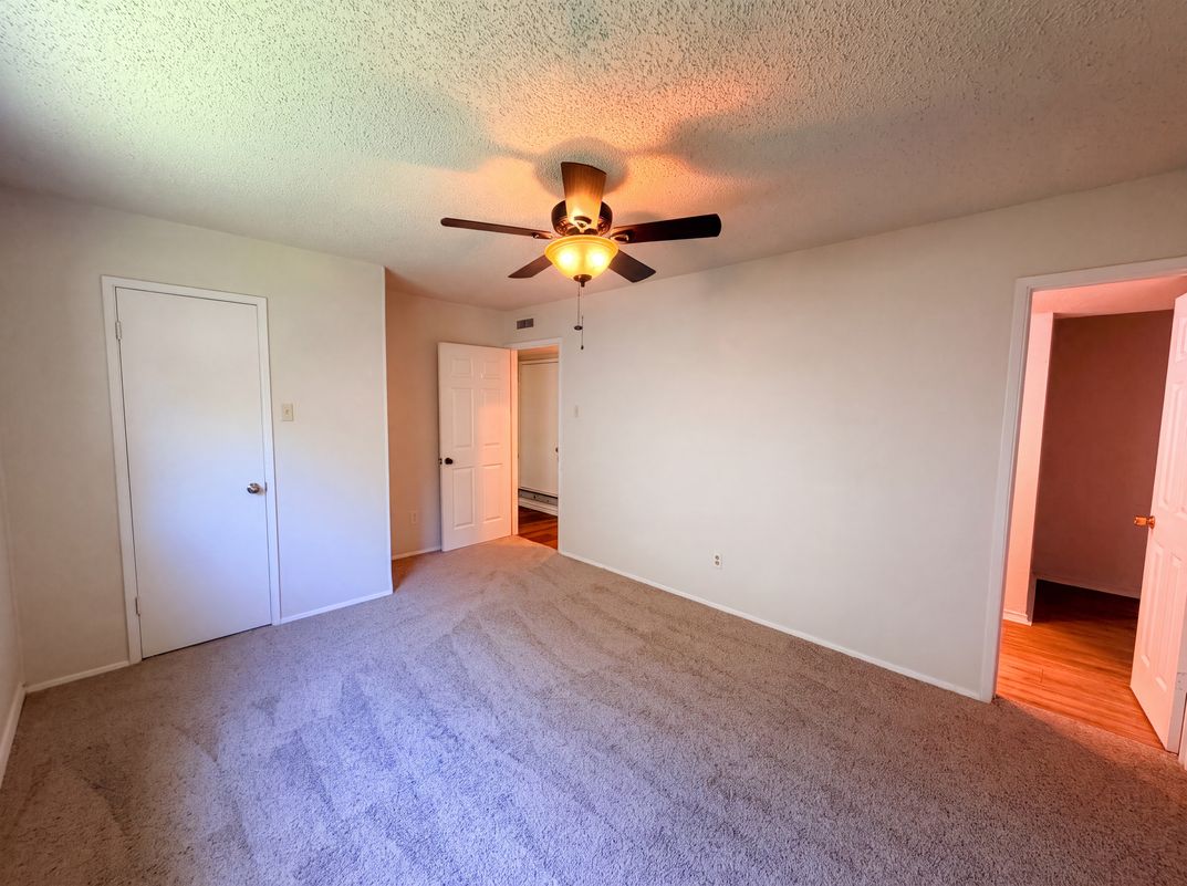 Photo 15 of 18 of 414 Meadowhill Dr, Garland, TX