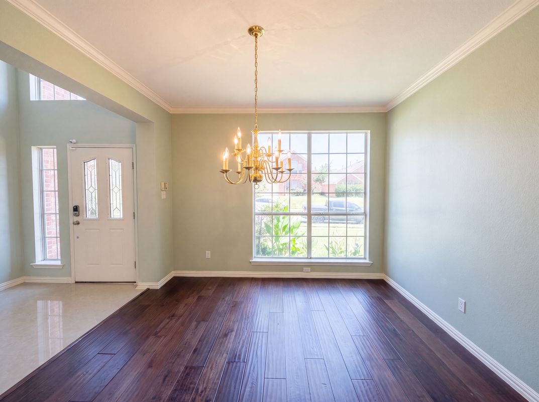 Photo 9 of 22 of 3606 Fairlands Dr, Richardson, TX