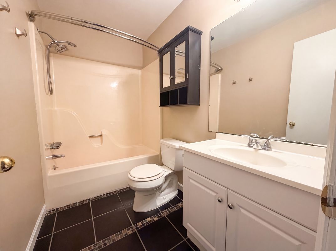 Photo 6 of 21 of 2813 Wood Dr NE, Center Point, AL