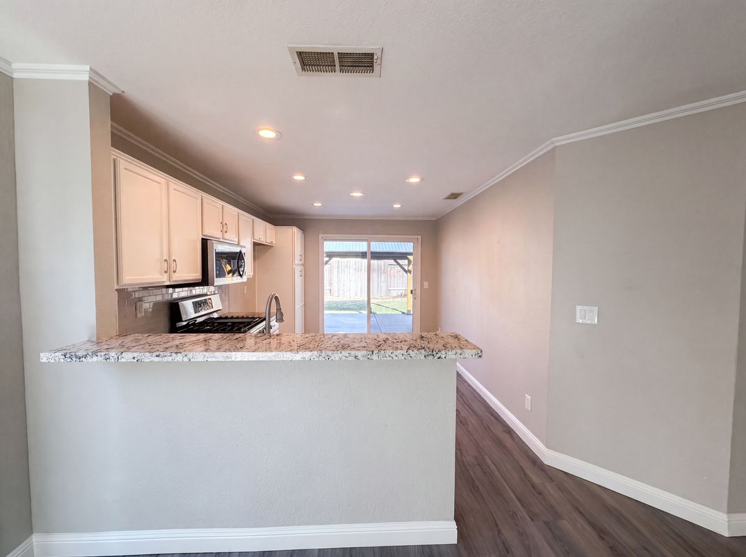 Photo 6 of 22 of 4319 Monhegan Way, Mather, CA