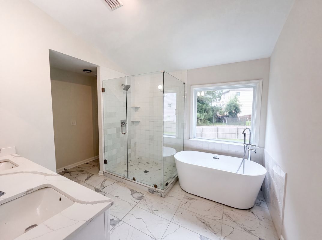 Photo 9 of 23 of 3718 Park Hill Cir, Loganville, GA