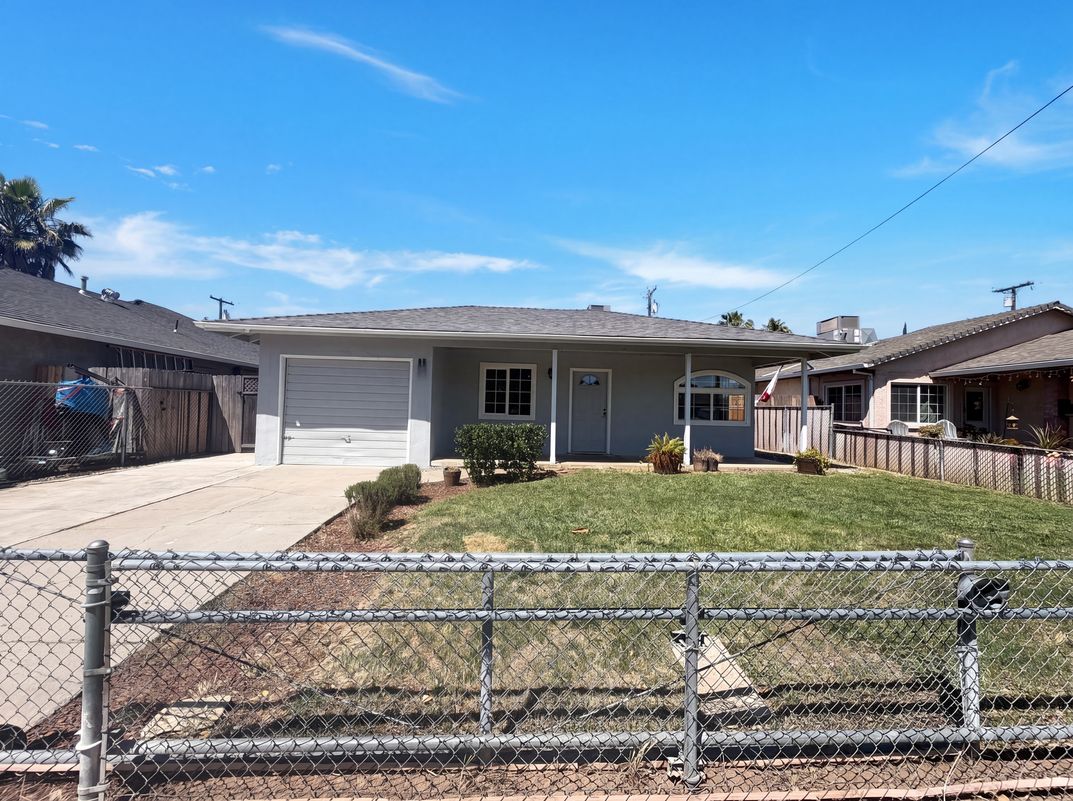 Photo 18 of 22 of 1482 Knights Row, Yuba City, CA