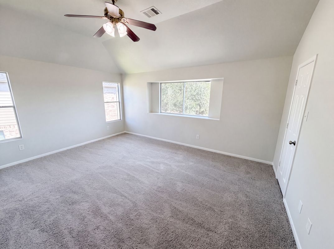 Photo 4 of 26 of 7327 Fox Hall Ln, Humble, TX